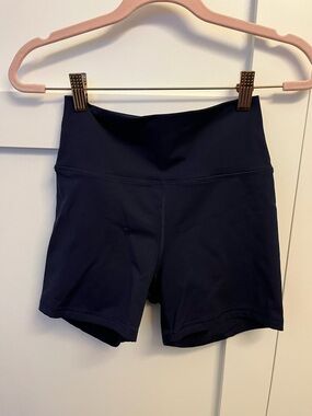 Fleo High-Rise Bike Shorts in Navy Blue